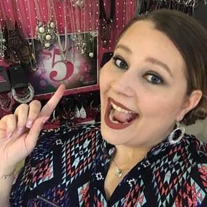 Meet your Posher, Geraldine